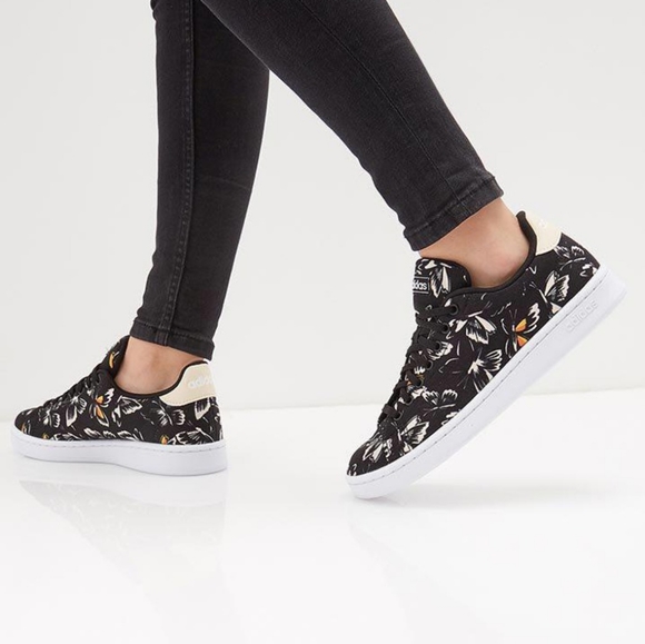 adidas Shoes - NEW adidas Advantage